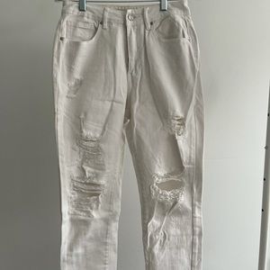 White mom jeans